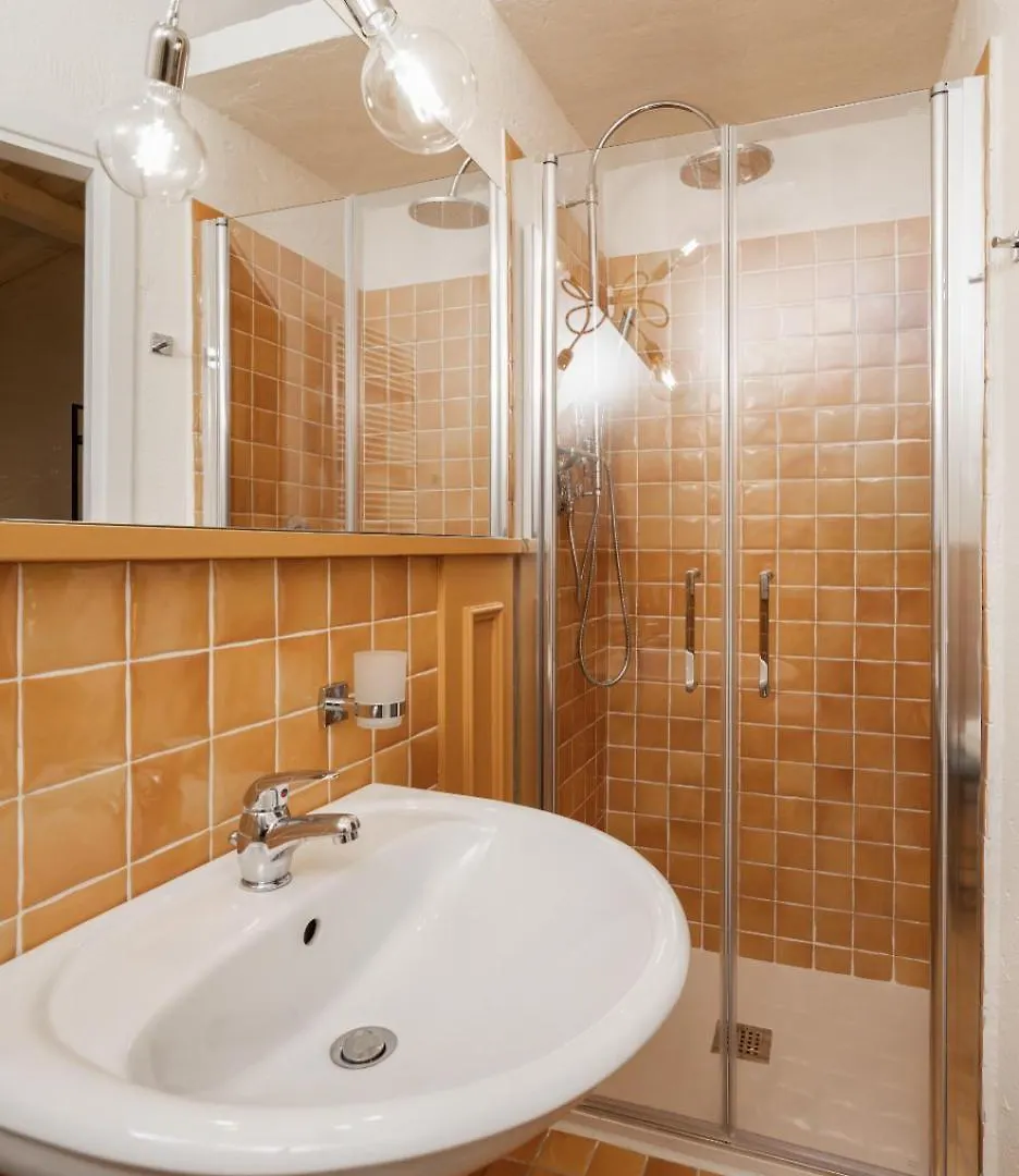 Scarlea Rooms Cecina  Guest house Cecina (Livorno)